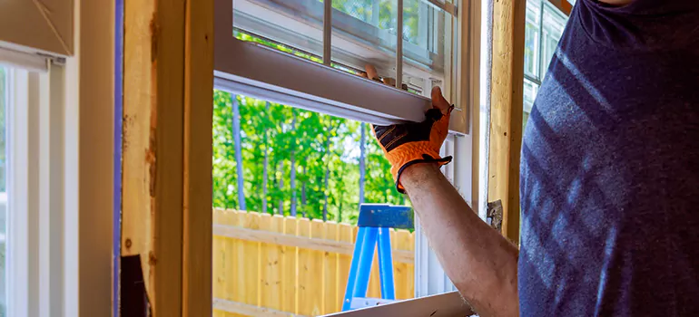 >Bay Window Curtain Rail Track in Land O' Lakes, FL