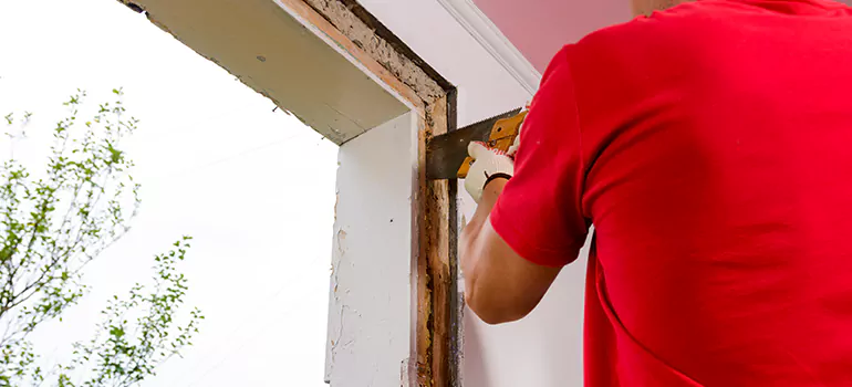 Residential Accordion Door Repair in Land O' Lakes, FL