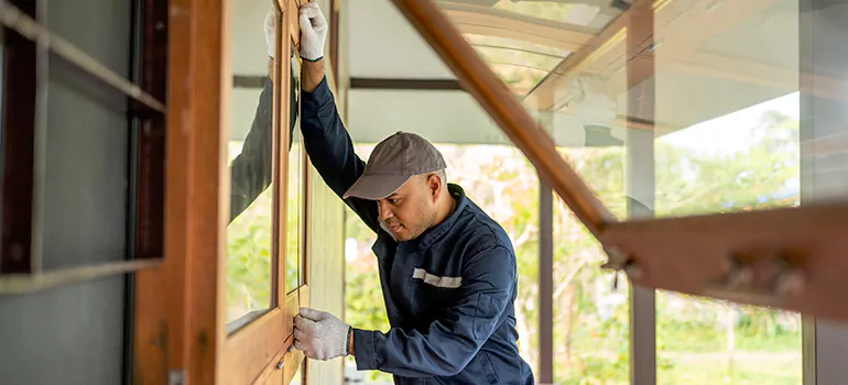 Double Hung Vinyl Window Sash Replacement in Land O' Lakes, FL